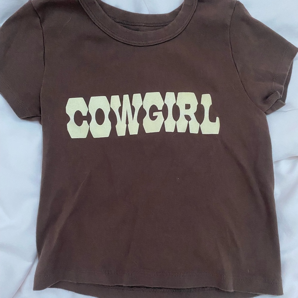 Brandy Melville One Size Cropped Graphic Tee